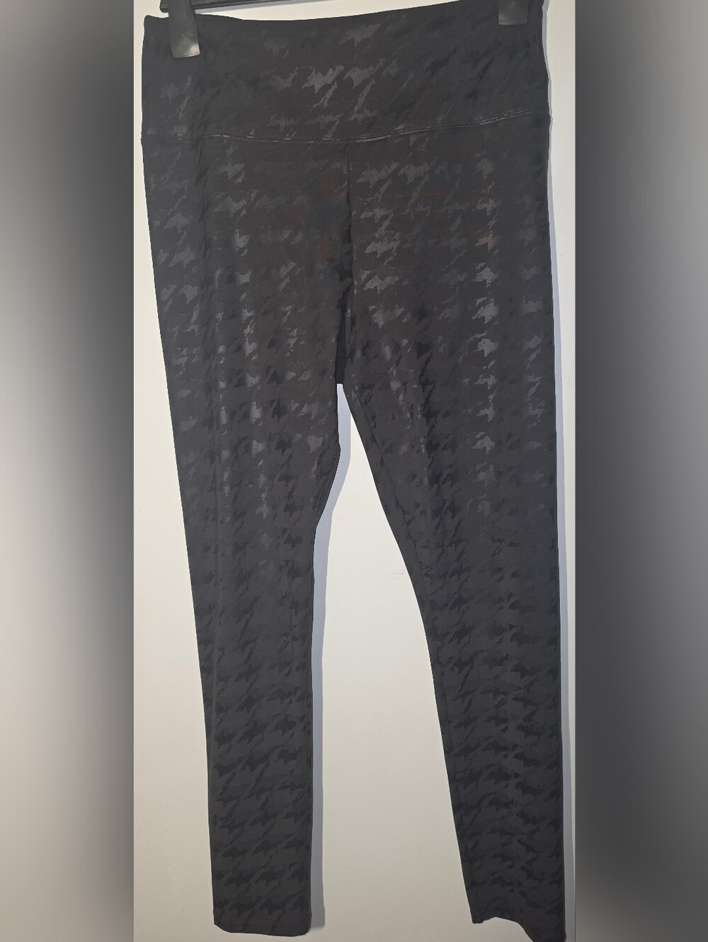 Vera Wang Black Houndstooth Print Leggings